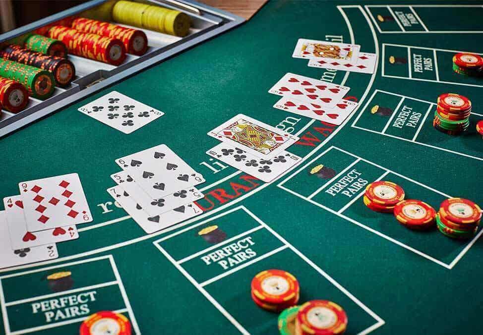 From Beginner to Winner: How to Play Blackjack and Beat the Odds